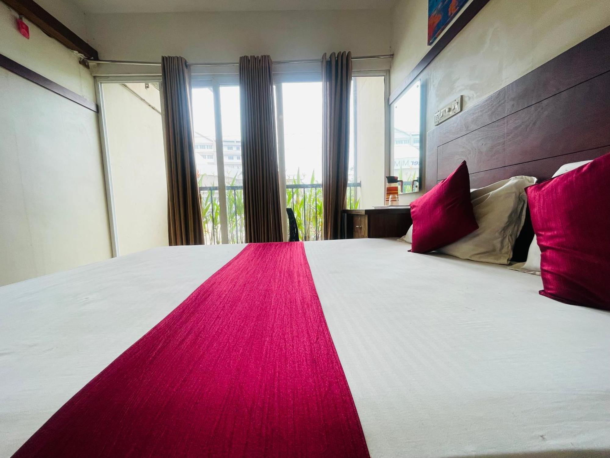 Rio Rooms Mims Calicut ภายนอก รูปภาพ